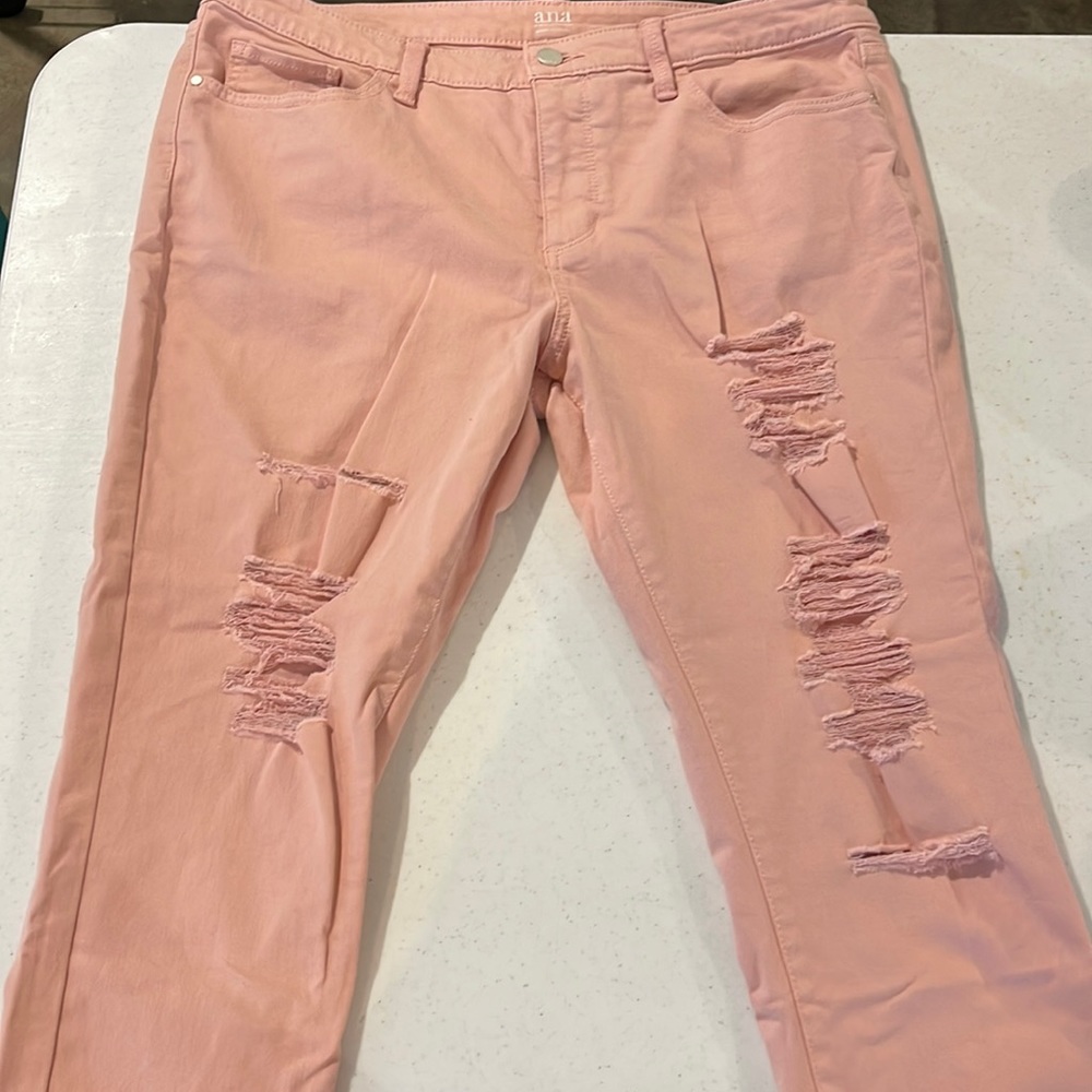 Ripped Skinny Jean